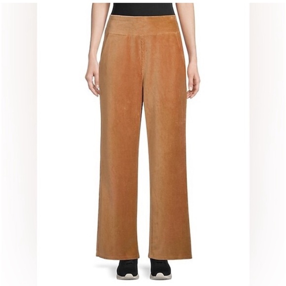 Calvin Klein Performance Set - Picture 3 of 6